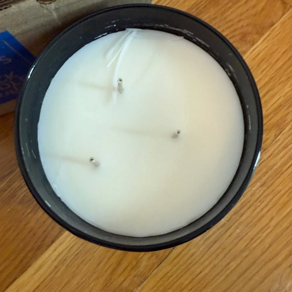 Bath & Body Works Mahogany Teakwood Intense 3-Wick Candle 14.5 oz – New – - Picture 2 of 3